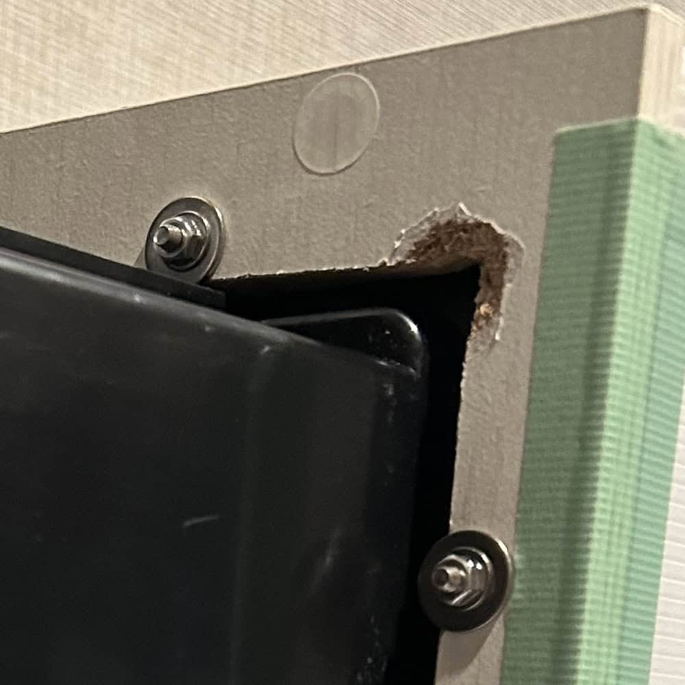 自作塗装ブース 換気扇取付部