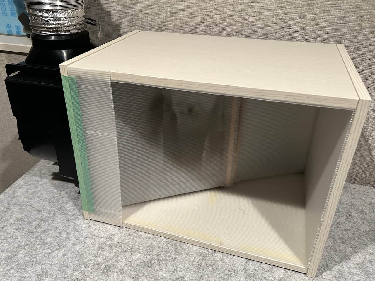 カラーボックスと換気扇で自作したエアブラシ用塗装ブース