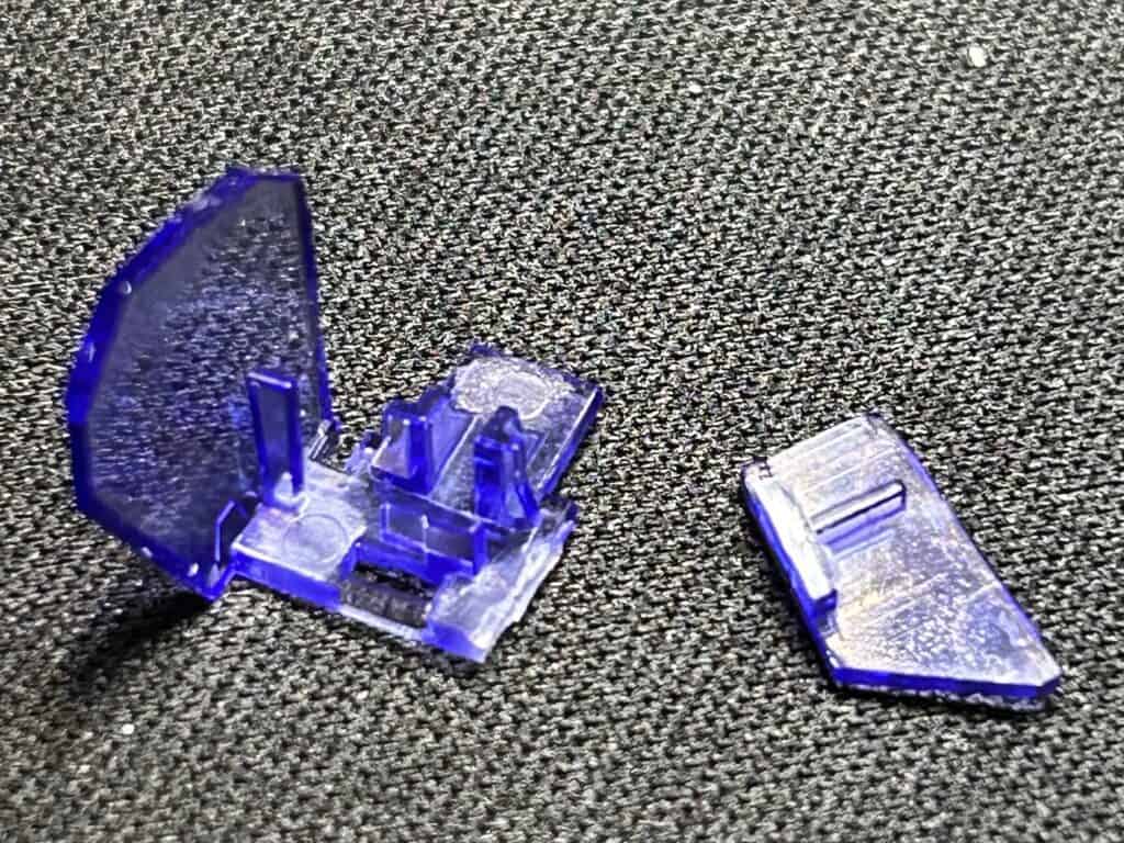 RG ジオング 割れたクリアパーツ