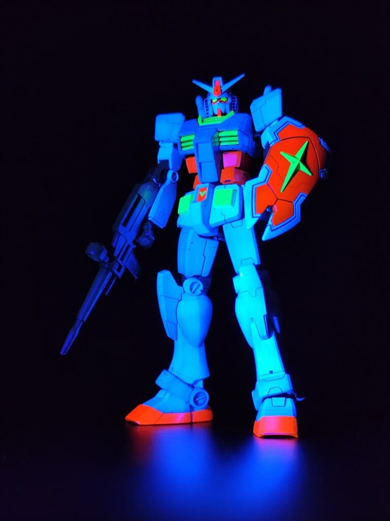 EG ガンダム ブラックライト1