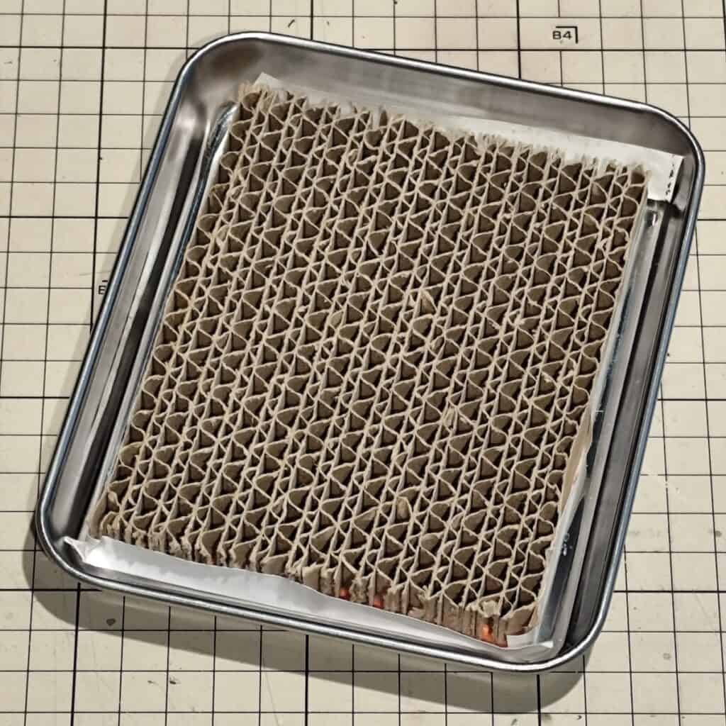 猫の爪とぎを使った自作ペインティングベース